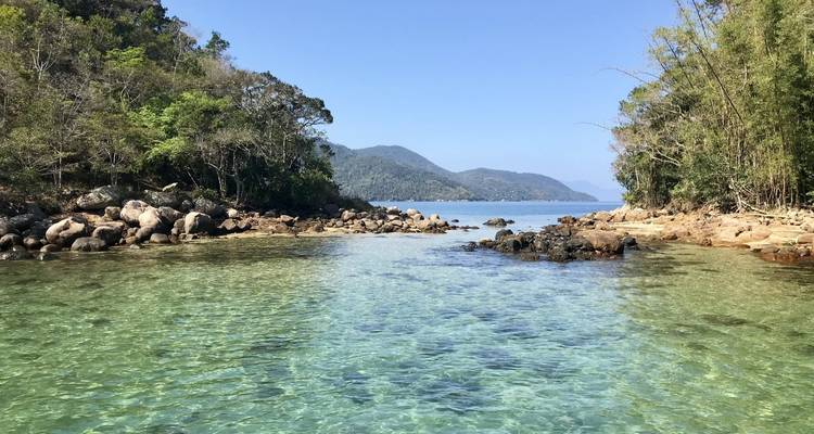 The entire Green Coast from Sao Paulo to Rio, with sea areas around Rio - We Travel Discovery 7