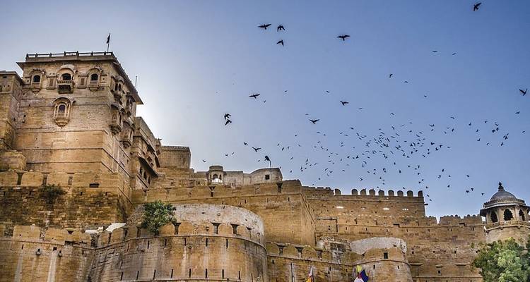 Udaipur, Jodhpur, and Jaisalmer in Rajasthan (A Budget-Friendly Tour)!! -  Taj Voyages Tours  8