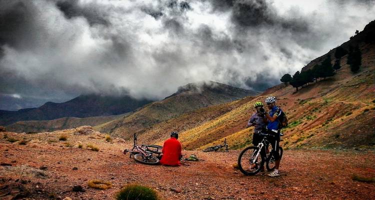 Parcourez le Haut Atlas : L'ultime aventure cycliste et culturelle au Maroc - Morocco Magic Trip 2