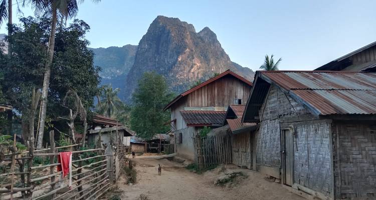 Viaje inolvidable: viaje al corazón del misterio de las tribus Hmong y Khmu - Tiger Trail Travel 7