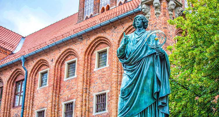 Tailor-Made Best Private Poland Tour, Daily Depart & Exclusive Car - Agate Travel 10