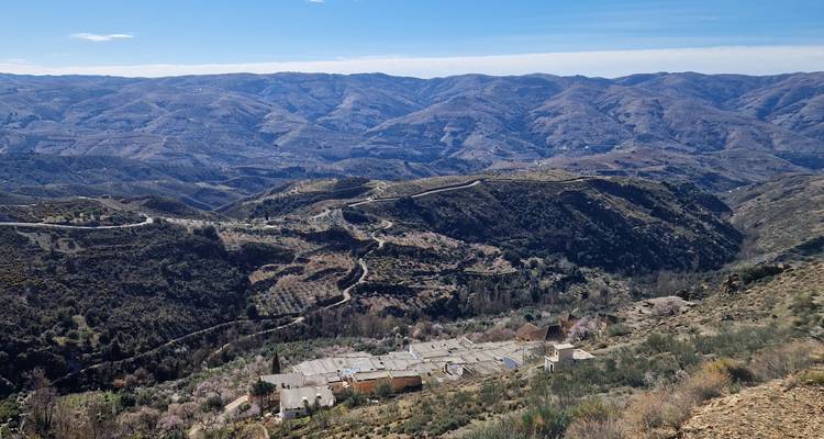 Caminar por árboles en flor - Ibex Trex Walking Holidays 2