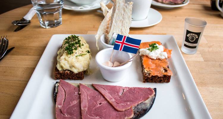 Iceland's Classic Northern Lights - Intrepid Travel 5