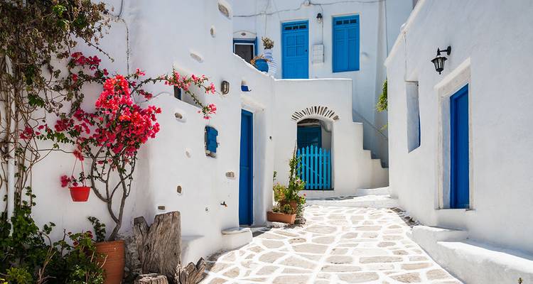 One Week in the Greek Islands (from Athens to Akrotiri) - Intrepid Travel 2