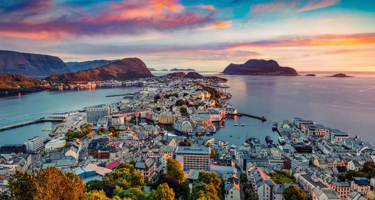 Top of Scandinavia with Arctic Circle with Coastal Cruise - Le sommet de la Scandinavie avec le cercle polaire arctique et la croisière côtière - Globus 1