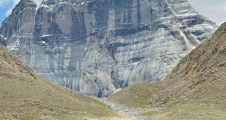 Circuit Mont Kailash – aller & retour en voiture - Female Guide Holiday 2