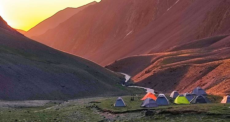 Excursión de senderismo a Bazarduzu - Outdoor Caucasus 1