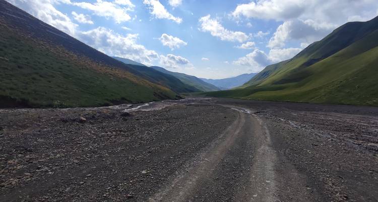 Excursión de senderismo a Bazarduzu - Outdoor Caucasus 4