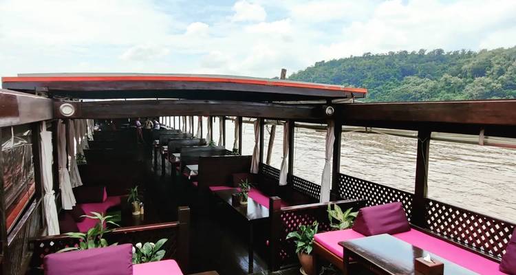 Lifetime Mekong River Cruise Tour From Chiang Mai to Luang Prabang via Huay Xai, Pakbeng - VietLong Travel 4