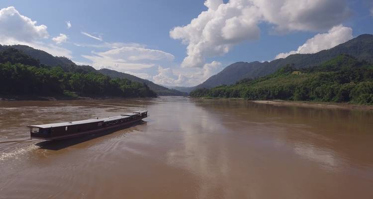 Lifetime Mekong River Cruise Tour From Chiang Mai to Luang Prabang via Huay Xai, Pakbeng - VietLong Travel 9