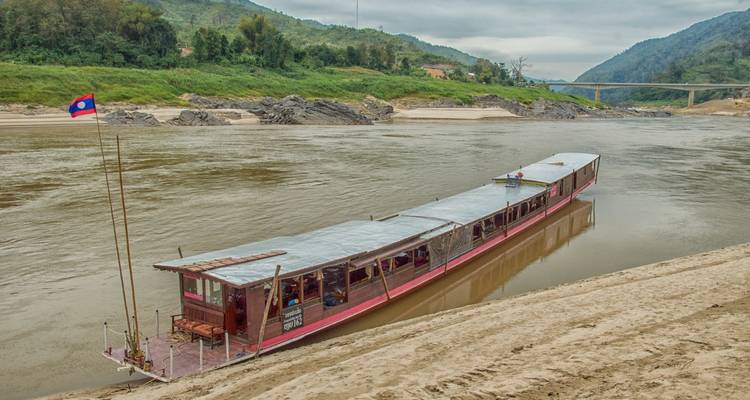 4-Day Upstream Mekong River Cruise Tours From Phnom Penh To Siem Reap - VietLong Travel 9