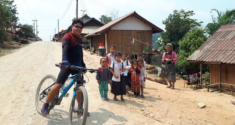 Circuit de 4 jours à vélo pour découvrir le nord du Laos à partir de Luang Prabang - Tiger Trail Travel 4