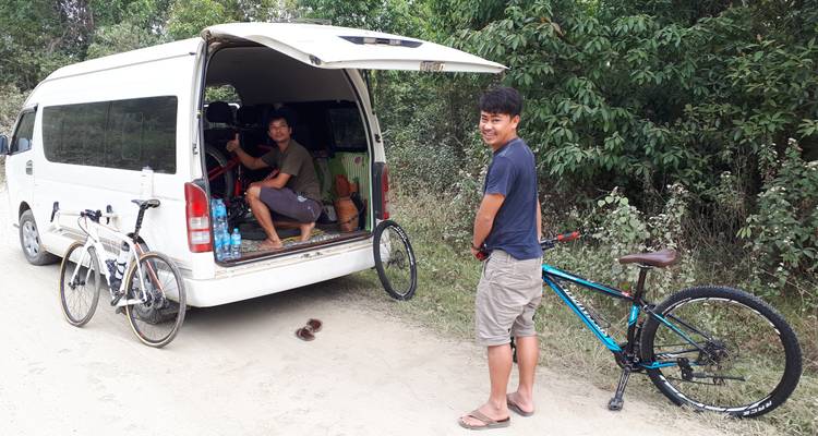 Circuit de 4 jours à vélo pour découvrir le nord du Laos à partir de Luang Prabang - Tiger Trail Travel 8