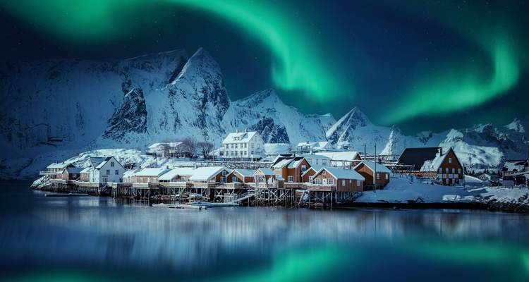 Aventure hivernale dans les Lofoten : La magie des aurores boréales et les maisons sur pilotis - journaway 1