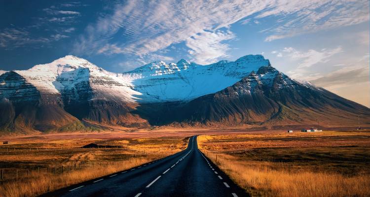 Iceland's South Coast: Road Trip Adventure to Sky Lagoon - journaway 9