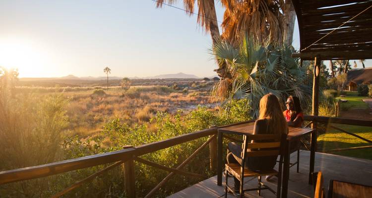 Viaje por carretera a Namibia: Aventura en Safari y Albergues de Fauna Salvaje - journaway 10