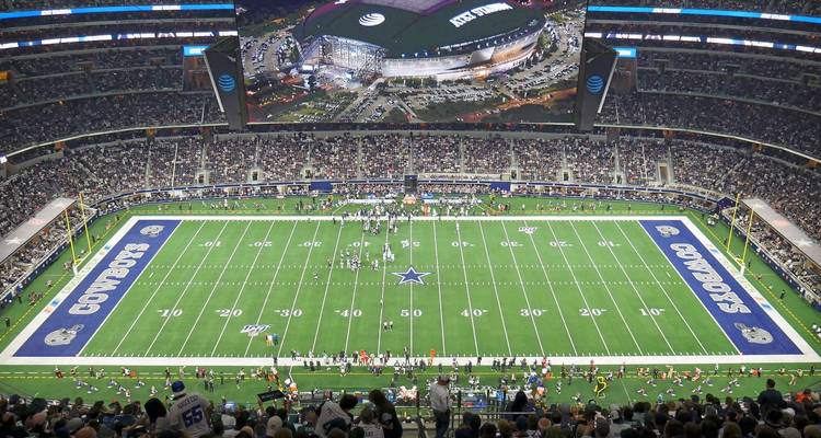 Dallas Cowboys stadion gevuld met fans.