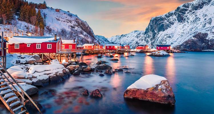 Viaje por carretera al Ártico: ¡Aventura con huskies y luces polares! (5 destinations) - journaway 9