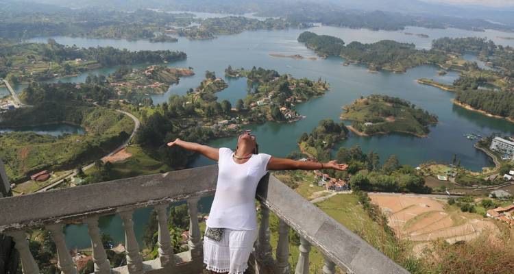 Visite culturelle immersive de Medellin avec excursions d'une journée - World Awaits Cultural Tours LLC 2