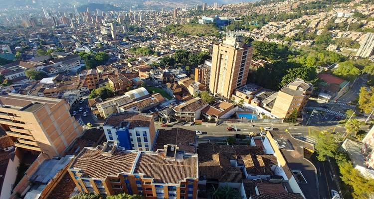 Visite culturelle immersive de Medellin avec excursions d'une journée - World Awaits Cultural Tours LLC 6
