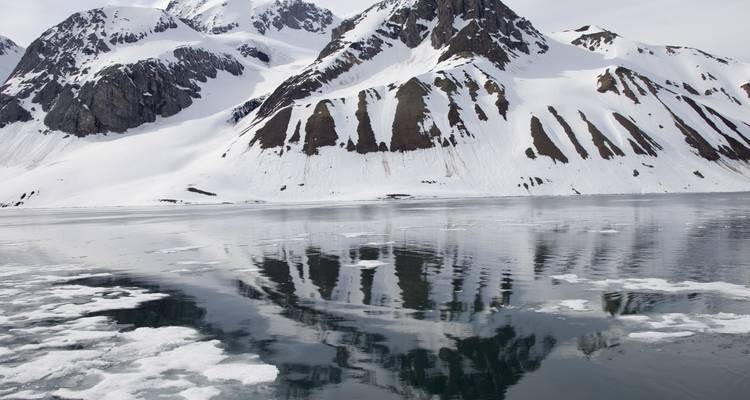 Voyage dans les îles de l'Arctique et leurs alentours | Îles Féroé, Islande, Spitzberg : vers le nord - Hurtigruten 8