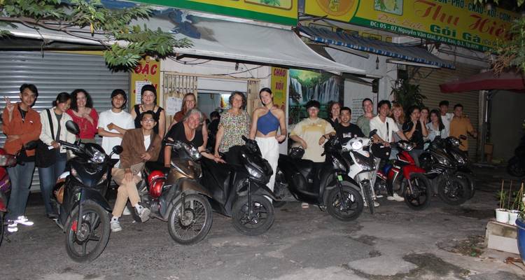 Circuito gastronómico por Saigón en bicicleta - Vietnam Bicycle Travel 4