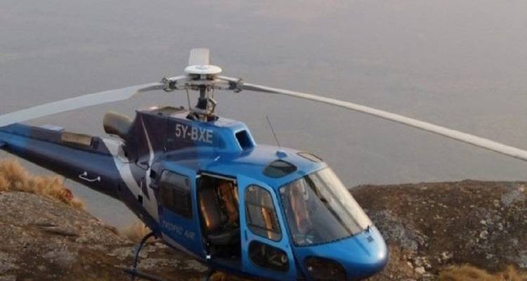 Découvrez la beauté époustouflante du mont Kilimandjaro lors d'une excursion d'une journée en hélicoptère - Africa Natural Tours 1
