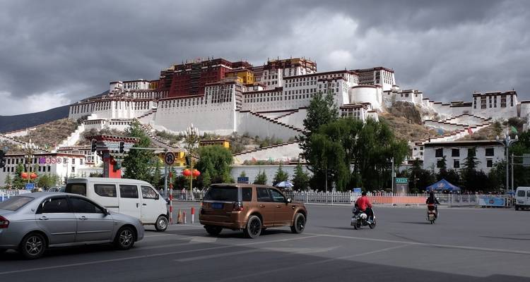 Lhasa to Kathmandu Tour via EBC - Overland Trek Nepal 1