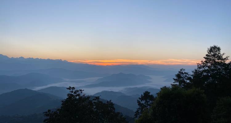 Excursion au lever du soleil à Nagarkot avec Trek d'une journée - Getaway Nepal Adventure Pvt. Ltd 2