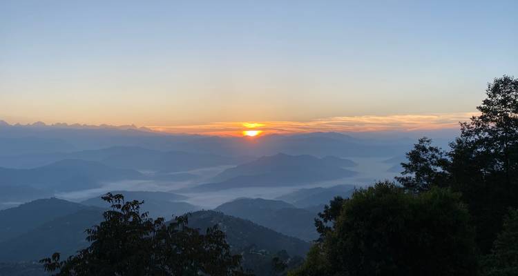 Excursion au lever du soleil à Nagarkot avec Trek d'une journée - Getaway Nepal Adventure Pvt. Ltd 9