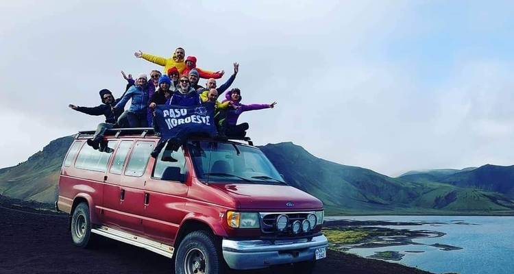 3 jours d'excursion privée en Super Jeep | Landmannalaugar, Thorsmork et la côte sud - Marina Travel 1