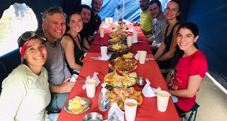 Excursión premium a la Montaña Arcoiris y al Valle Rojo con picnic - TreXperience 10