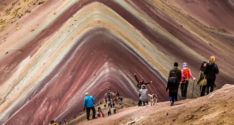 Excursión premium a la Montaña Arcoiris y al Valle Rojo con picnic - TreXperience 4
