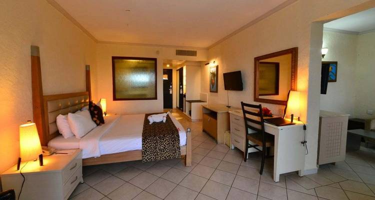 3 Days  Private Maasai Mara Sarova Luxury Safari With a 4x4 Land Cruiser Jeep - Gracepatt Ecotours Kenya 7