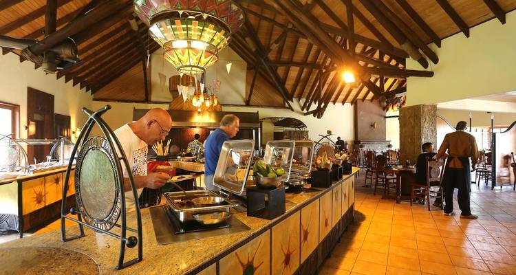 3 Days Maasai Mara Keekorok Luxury Lodge Flying Safari with 4x4 Land Cruiser Jeep - Gracepatt Ecotours Kenya 2