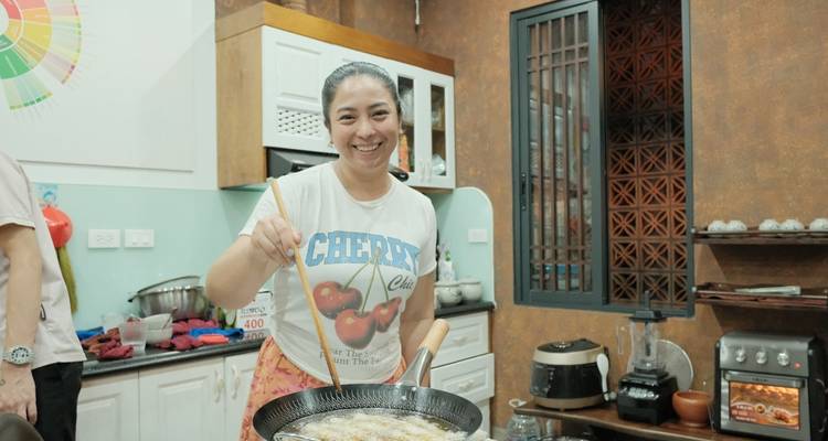 Cours de cuisine en petit groupe avec visite du marché : Cueillette gratuite, livre de recettes, vin à volonté et bien plus encore ! - Up Travel Vietnam 7
