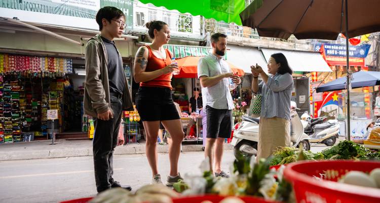 Cours de cuisine en petit groupe avec visite du marché : Cueillette gratuite, livre de recettes, vin à volonté et bien plus encore ! - Up Travel Vietnam 4