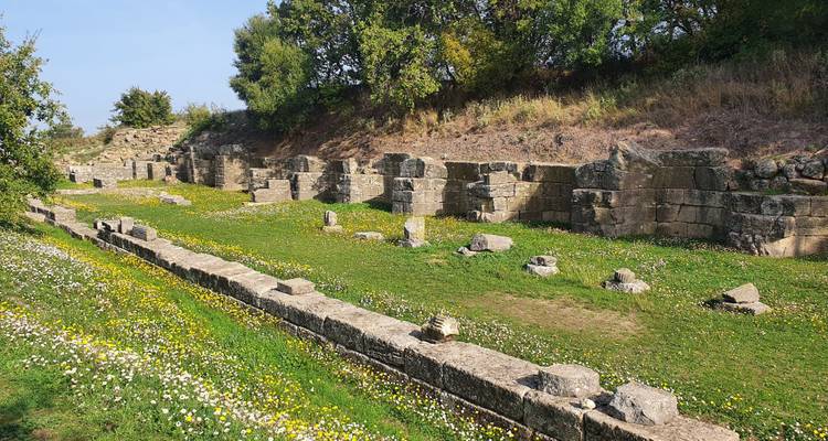 Circuito de un día al Parque de Apolonia, la Laguna de Narta y Vlore desde Tirana y Durres - SEE Trips 2