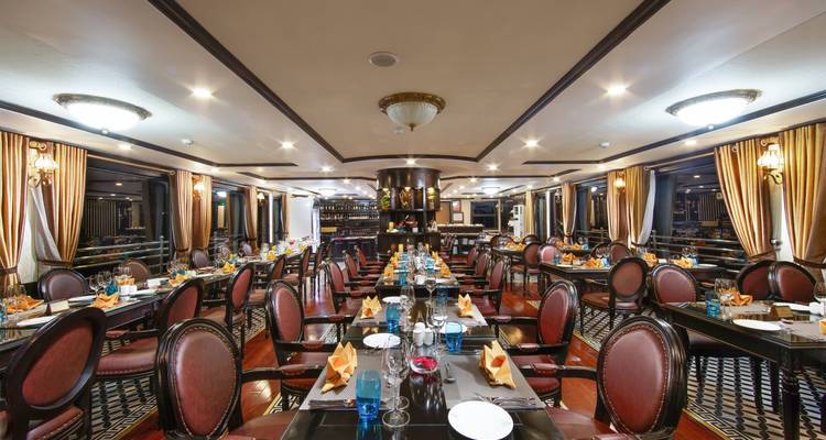 Croisière 5 étoiles dans la baie d'Halong - 2 jours/1 nuit - Old Quarter Travel 4