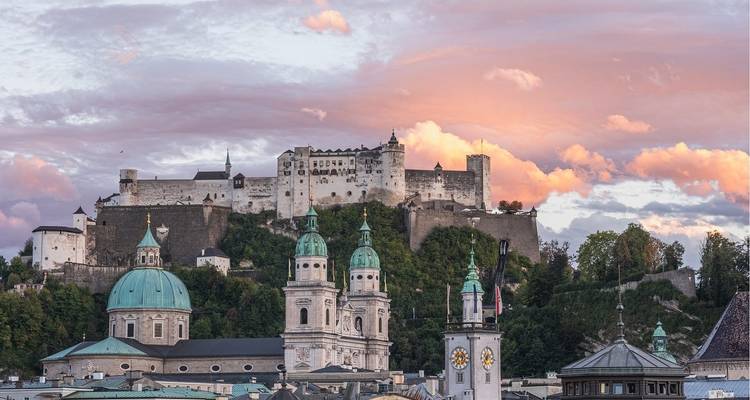 15% de réduction - [Autoguidé] Europe de l'Est complète (Prague, Salzbourg, Hallstatt, Vienne et Budapest) : Soldes de Noël et du Nouvel An - WiseYatra 2