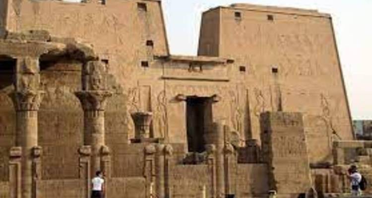 Enjoy your 8 days New Year trip wondering the beauty of Egypt - Sun Pyramid Tours 4