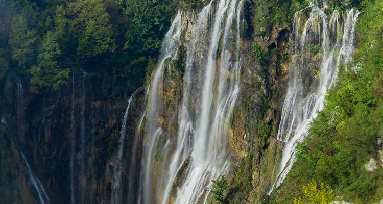 Plitvice, Krka y Risnjak, aventura por los parques nacionales croatas - NP Tours Croatia 9