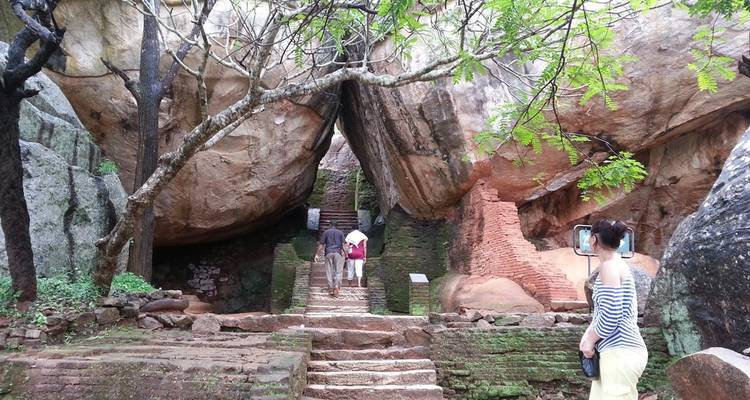 DELIGHT OF CEYLON ( 3 Days/2 Nights) - Lets See Asia Pvt Ltd. 8