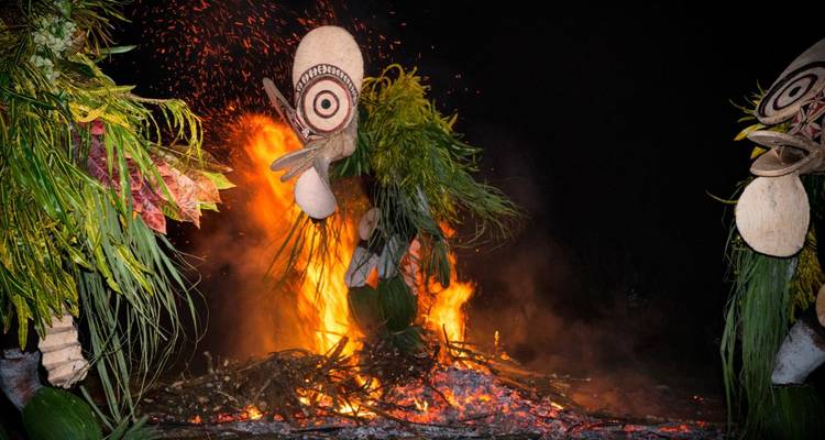 Festival de Máscaras de Rabaul, pollos volcánicos y los Mares del Sur vírgenes - DIAMIR Erlebnisreisen 10