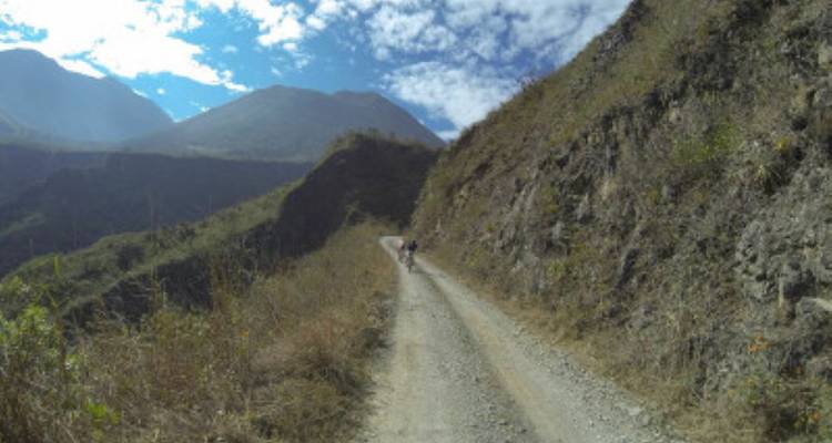 Hiking Paradise Ecuador - avenTOURa 2