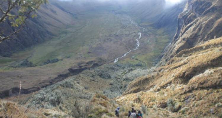 Hiking Paradise Ecuador - avenTOURa 10