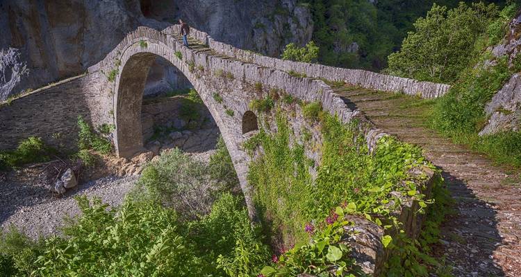 8 días Atenas, Olimpia, Zagorohoria, Kalambaka y Delfos en coche - Remaz Tours GmbH 1