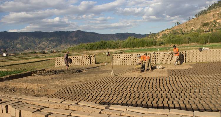 Circuit solidaire, durable et responsable - Authentic Madagascar Tours 1