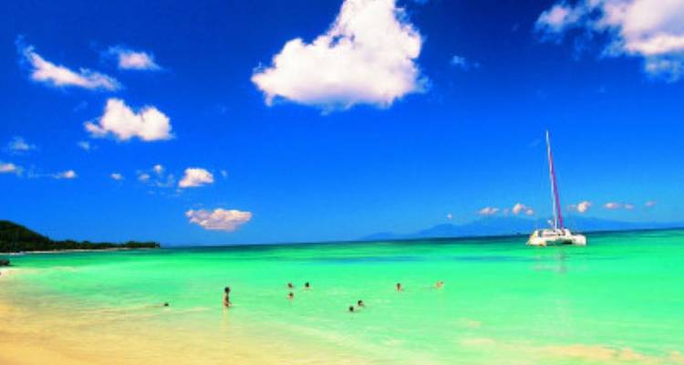 Sailing Trip to the Dream Islands of the Grenadines - avenTOURa 1