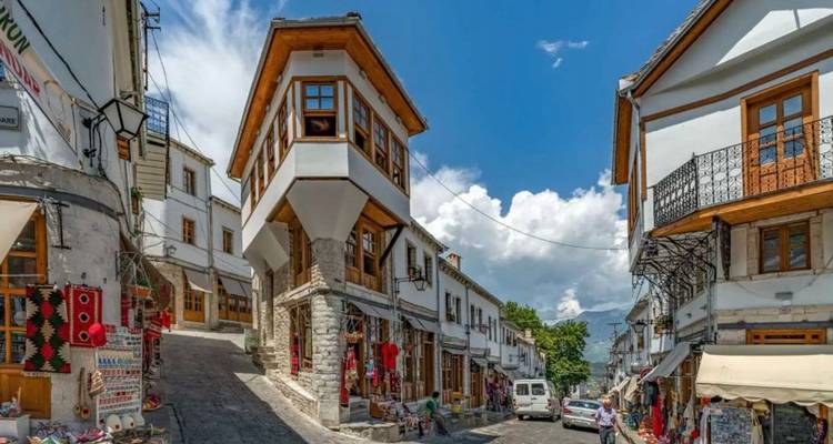 Merveilles des Balkans de Tirana à la splendeur d'Istanbul et aux paysages de la Cappadoce avec 3 vols inclus - Circuit en petit groupe - Ajdinis 6